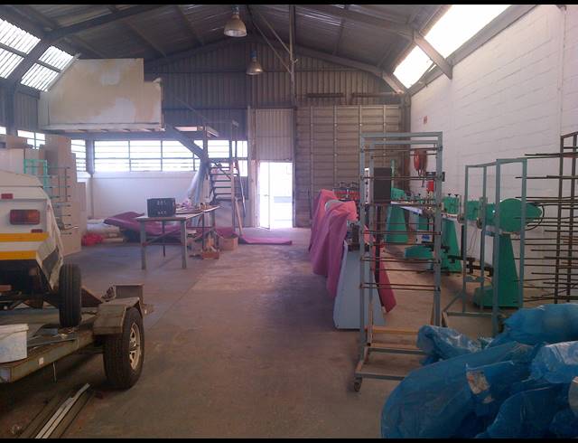 195M² FACTORY TO LET IN RETREAT